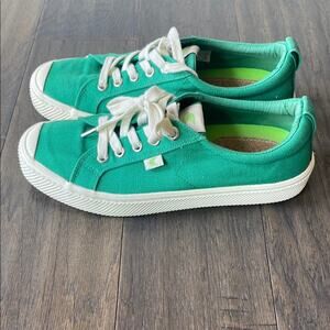 CARIUMA Canvas Sneakers Womens Sz 9 Kelly Green Oca Low Sustainable